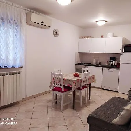 Apartman Snjezana Fažana Exterior foto