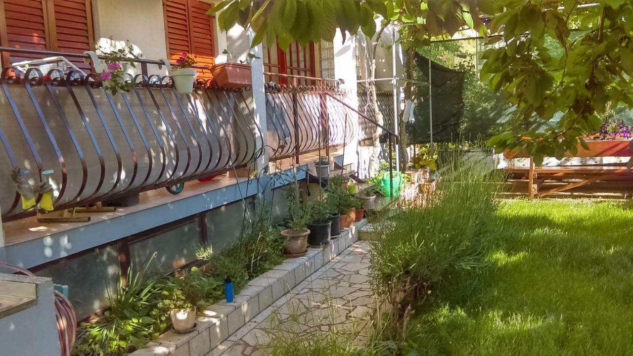 Apartment Snjezana *