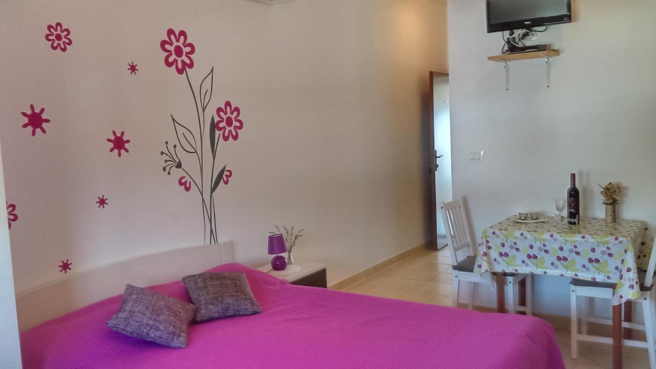 Snjezana Apartment *